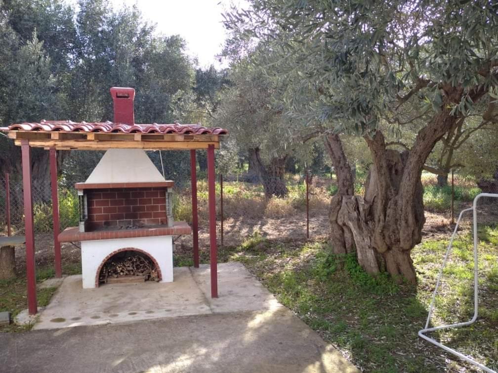 The Small House In The Olive Grove Лефокастро Екстер'єр фото